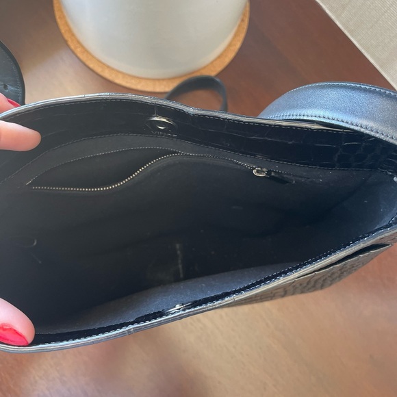 vince stamped crocodile messenger bag - Picture 6 of 9